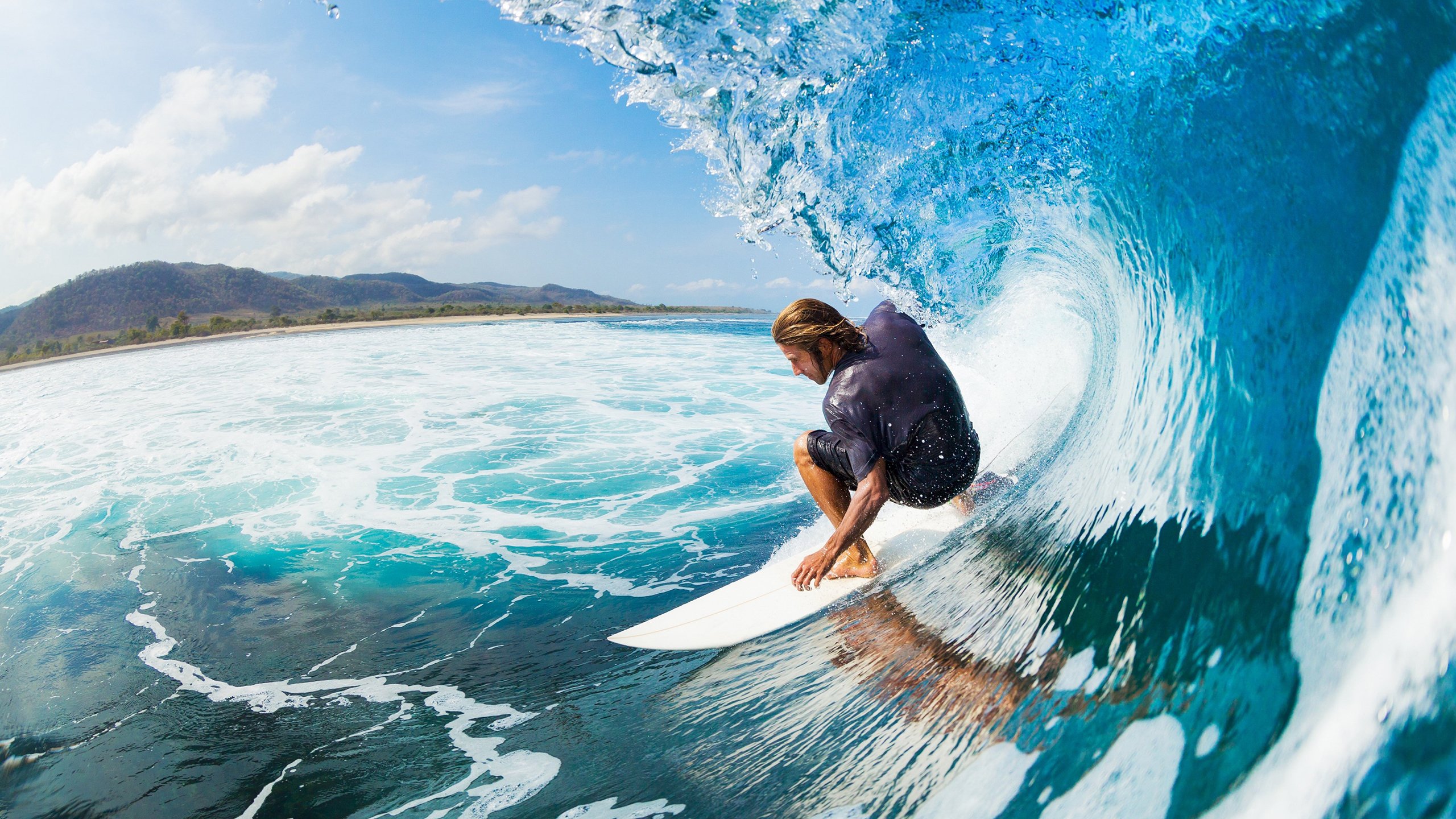 “海岸线飙车：沿海赛段的贵族速度”，海岸线解说