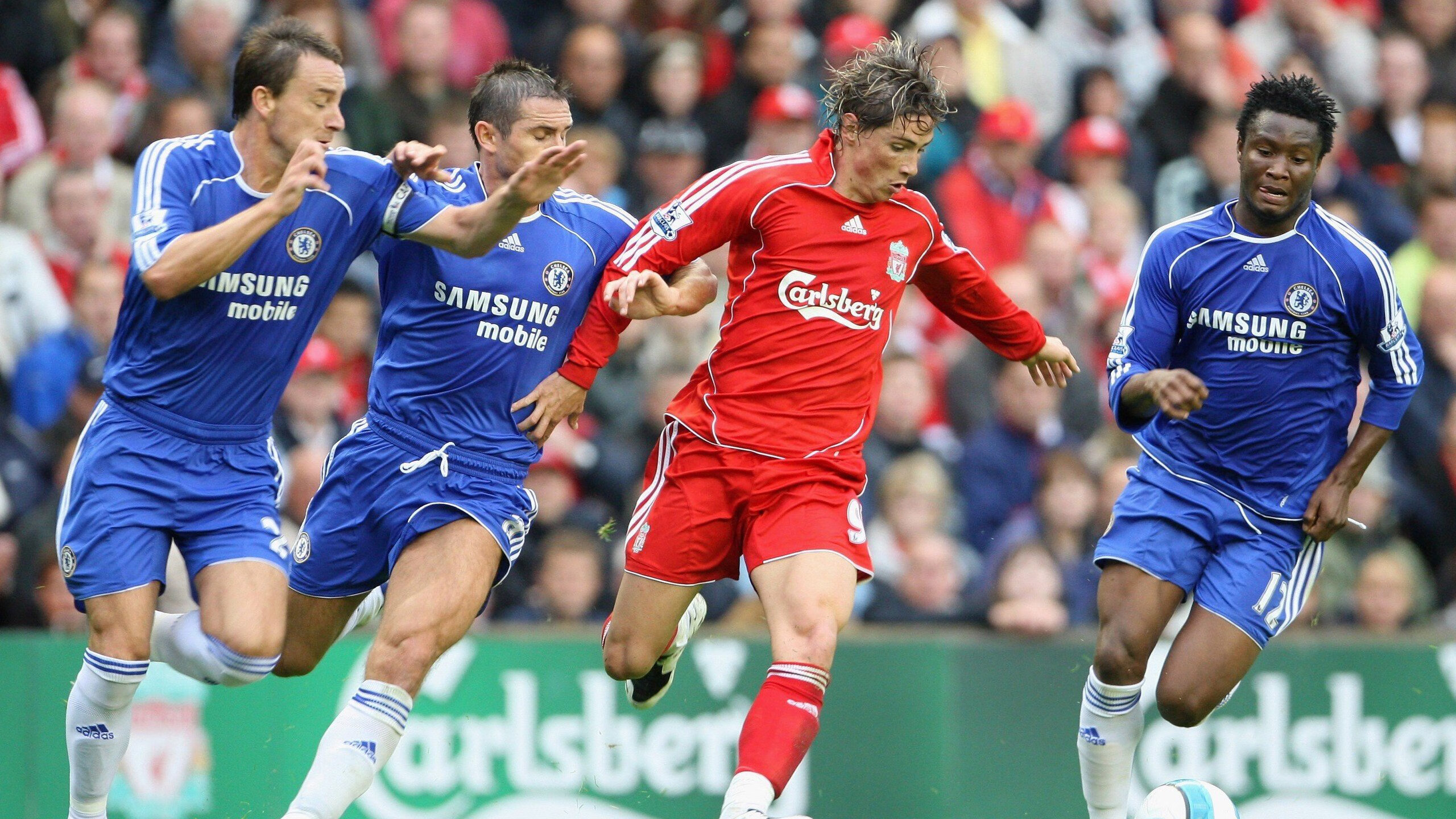 【裁判指南】应对争议犯规，新规则如何确保公平？，裁判如何处理冲突